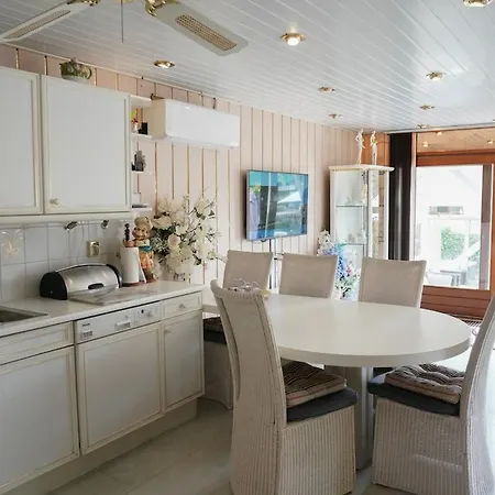 Domek alpejski With Waterfront Sauna And Boat Loosdrecht